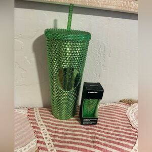 Starbucks set green